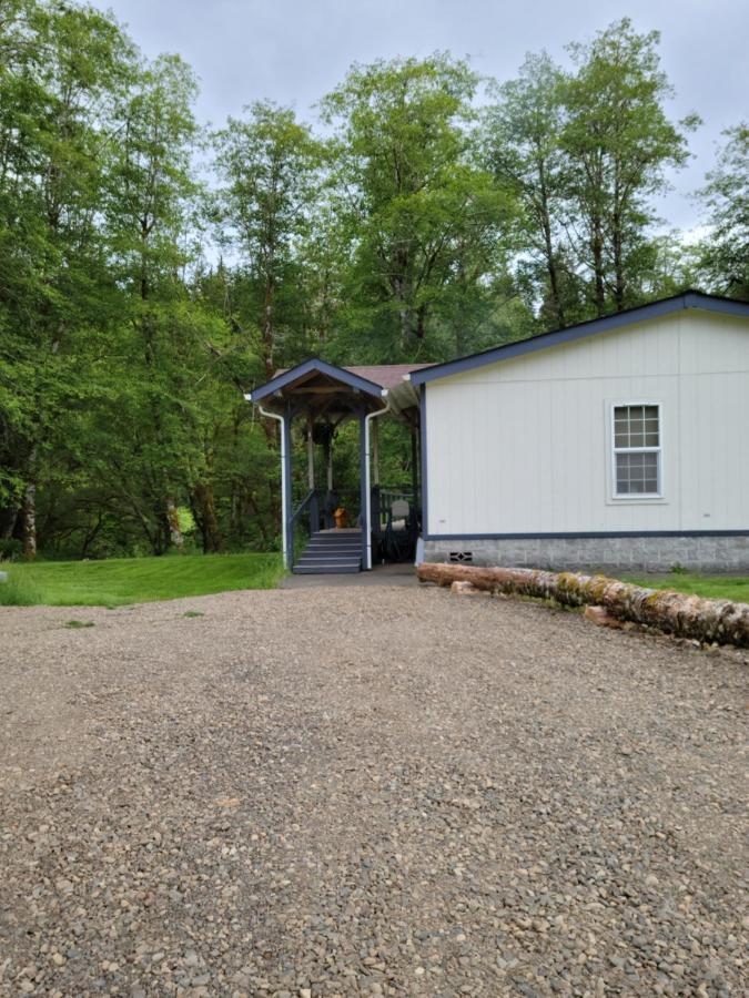 A Relaxing Getaway-A Backwoods Cabin Solduc River Beaver Экстерьер фото